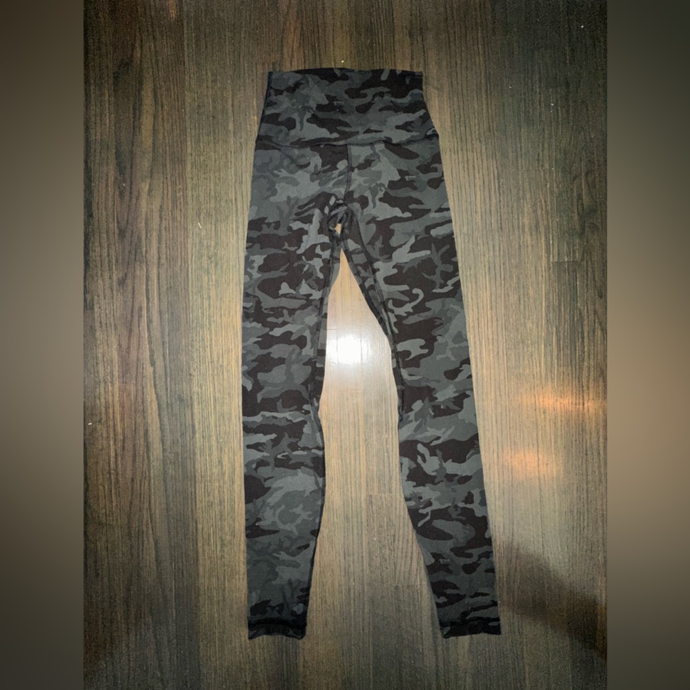 Lululemon Camouflage Print Leggings Size 2